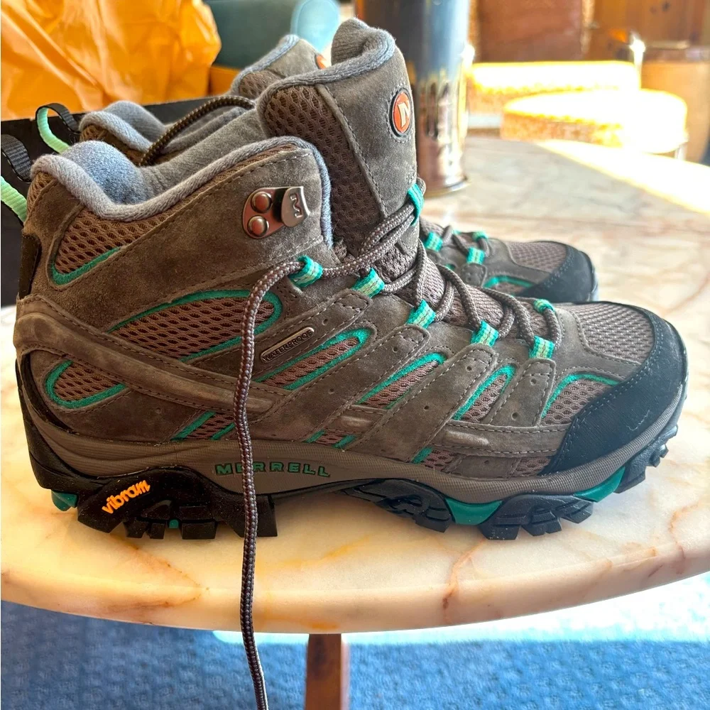 New Merrell Moab 2 Mid Waterproof Hiking Shoe - Picture 1 of 8